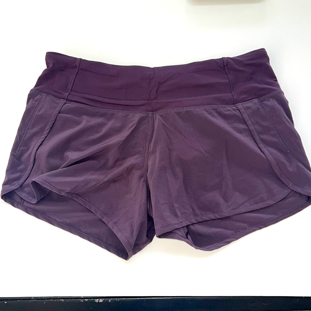 Lulu lemon Speed Up Low-Rise Short, Size 6